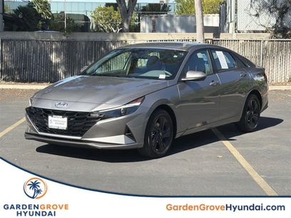 Used 2023 Hyundai Elantra SEL w/ Cargo Package