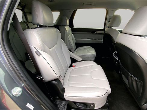 Certified 2025 Hyundai Palisade SEL FWD image 19