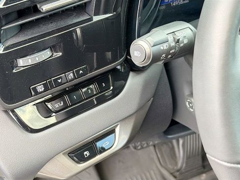 Used 2023 Lexus RX 350 Premium w/ Accessory Package AWD/4WD image 10