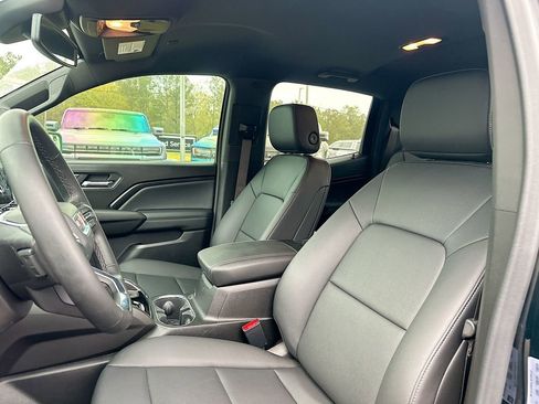 New 2026 GMC Canyon Elevation w/ Convenience Package RWD image 8