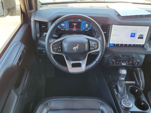 Certified 2025 Ford Bronco Badlands AWD/4WD image 17