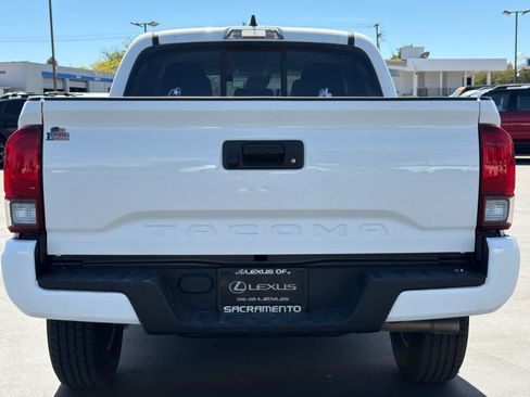 Used 2022 Toyota Tacoma SR w/ SR Convenience Package RWD image 16