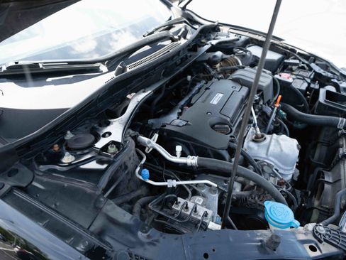 Used 2016 Honda Accord Sport image 31