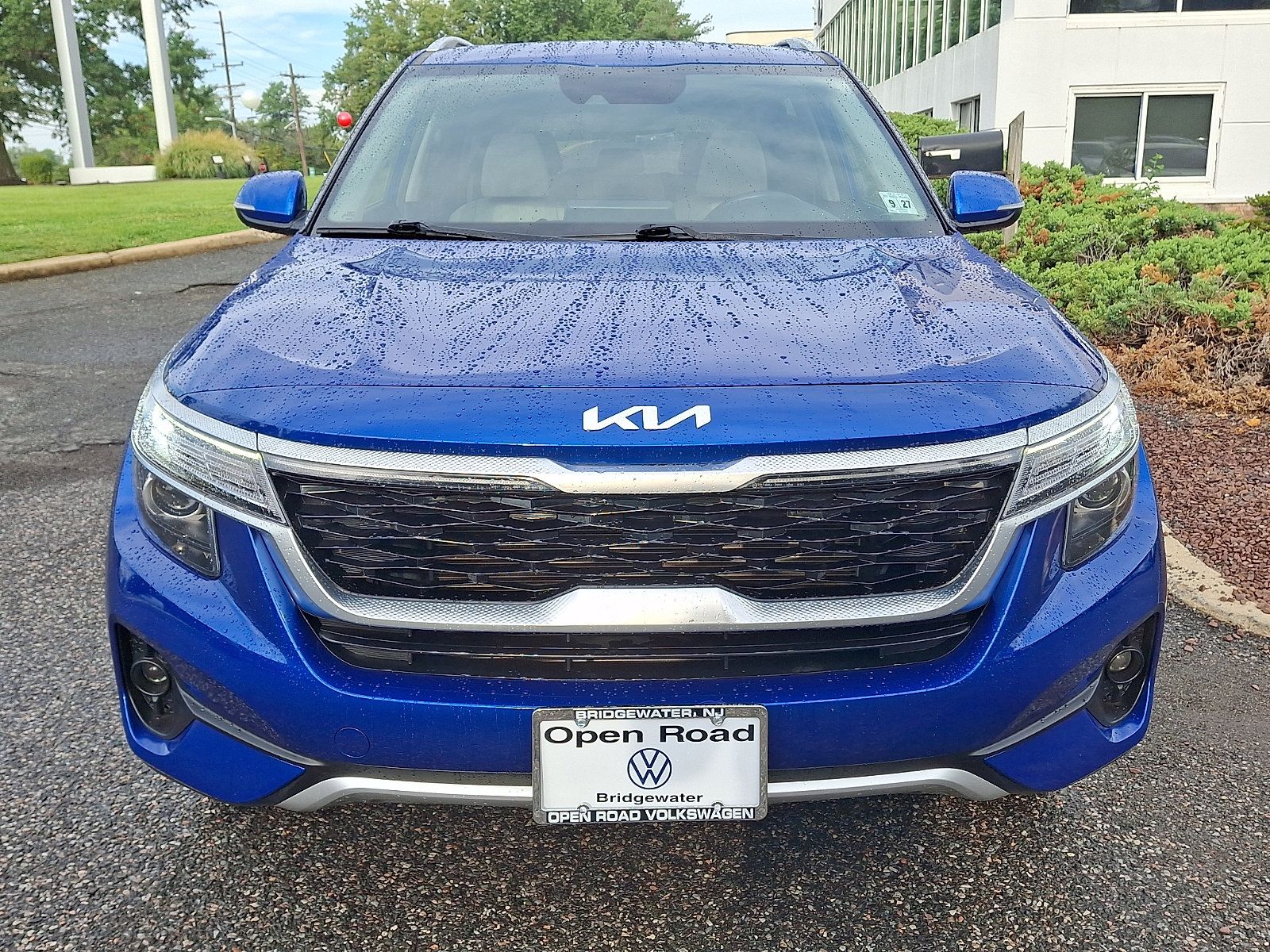 Used 2023 Kia Seltos EX AWD/4WD image 2