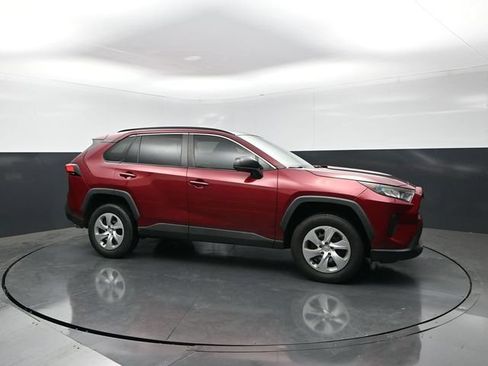 Used 2021 Toyota RAV4 LE FWD image 6