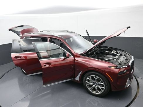 Used 2026 BMW X7 xDrive40i AWD/4WD image 40