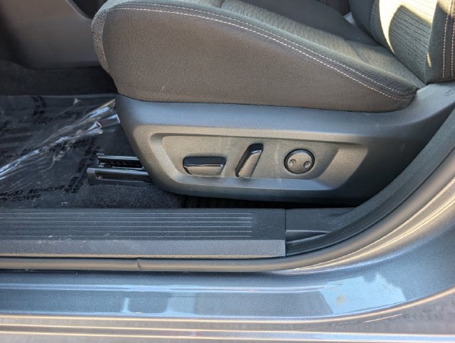Used 2023 Nissan Rogue SV AWD/4WD image 19
