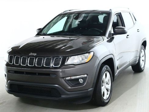 Used 2019 Jeep Compass Latitude w/ Popular Equipment Group image 5