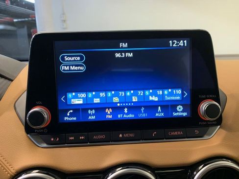 Used 2024 Nissan Sentra SV w/ SV Premium Package image 25