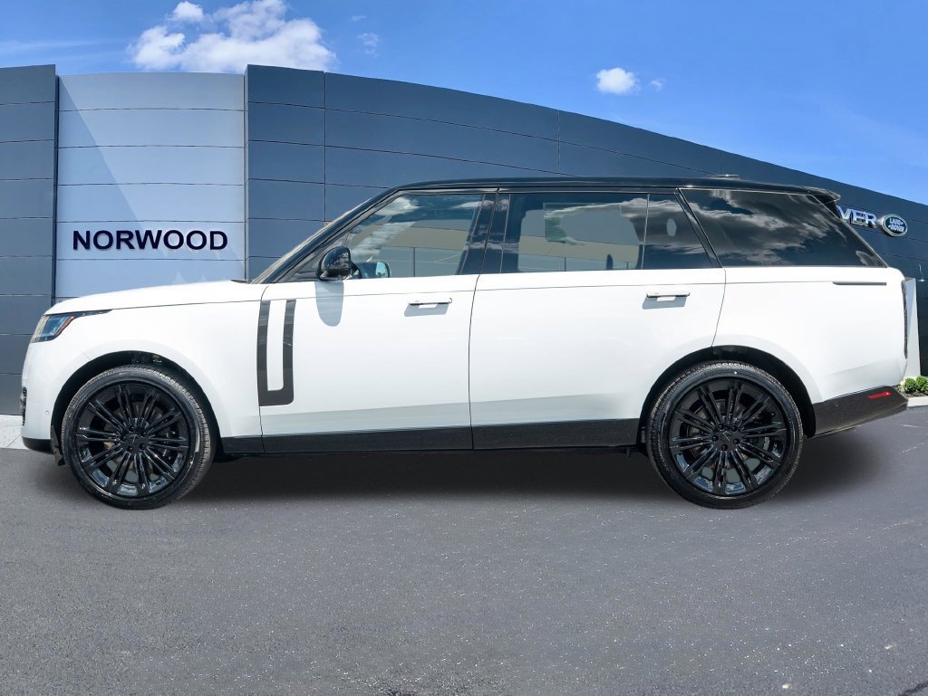 New 2026 Land Rover Range Rover Long Wheelbase SE AWD/4WD image 7