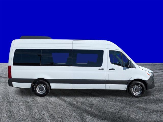 Used 2025 Mercedes-Benz Sprinter 2500 image 3