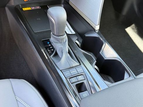 Used 2026 Toyota Camry SE w/ Convenience Package FWD image 20