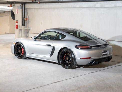 Certified 2024 Porsche 718 Cayman GTS RWD image 3
