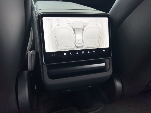 Used 2026 Tesla Model Y Long Range AWD/4WD image 31