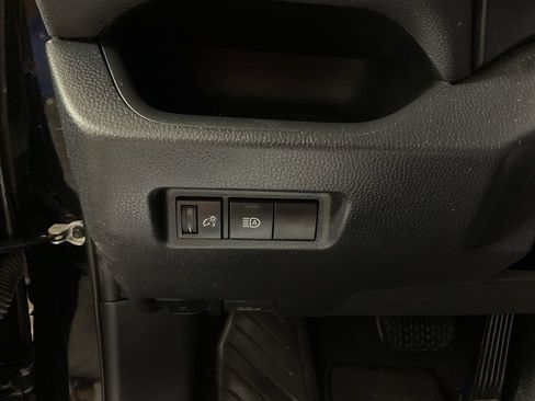 Used 2021 Toyota RAV4 XLE image 26