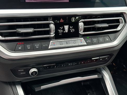 Used 2022 BMW 430i xDrive Convertible w/ M Sport Package image 16