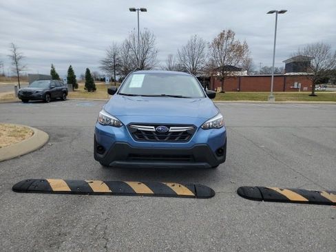 Used 2023 Subaru Crosstrek 2.0i image 2