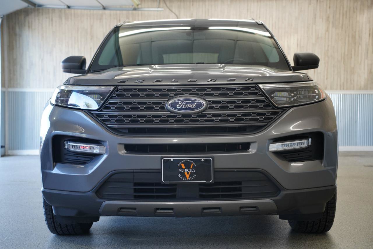 Used 2021 Ford Explorer XLT w/ Equipment Group 202A AWD/4WD image 3