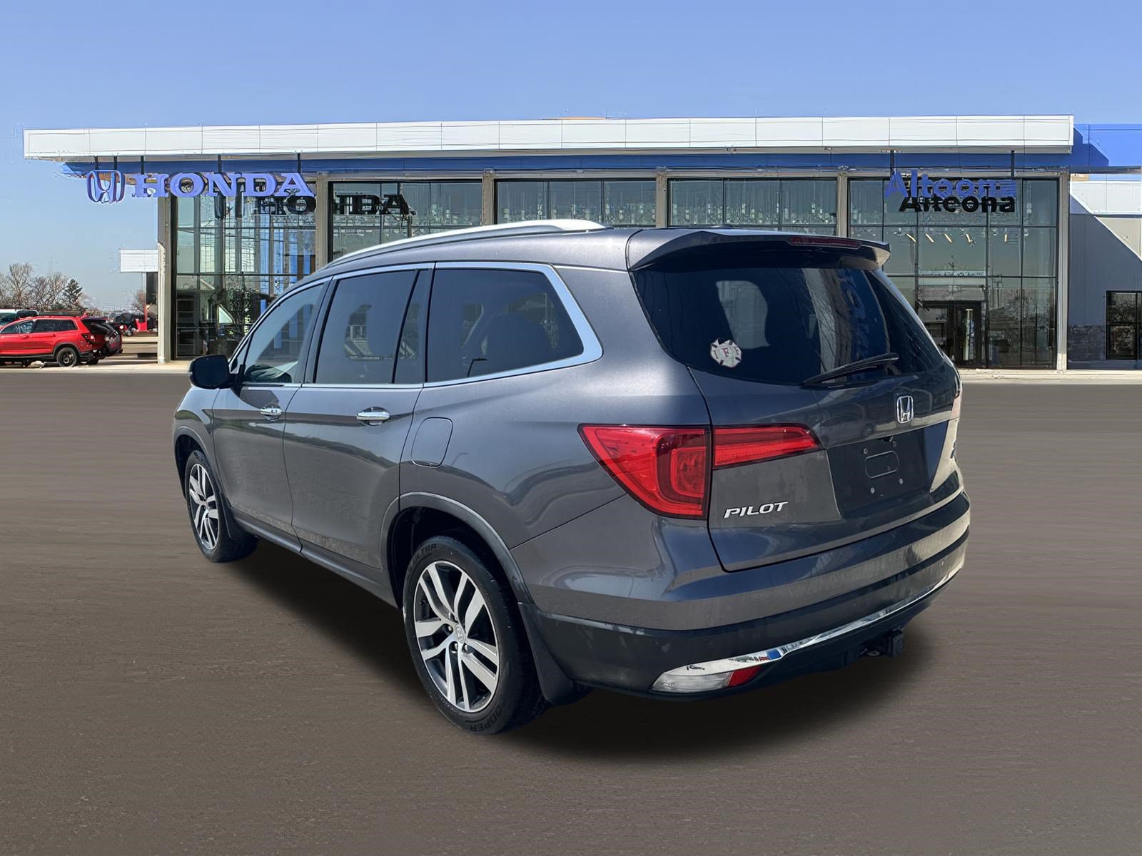 Used 2017 Honda Pilot Elite image 3