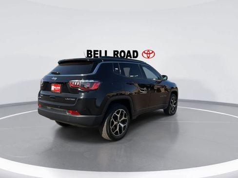 Used 2025 Jeep Compass Limited image 9