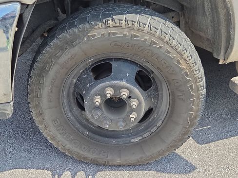 Used 2013 RAM 3500 Tradesman w/ Chrome Appearance Group AWD/4WD image 3