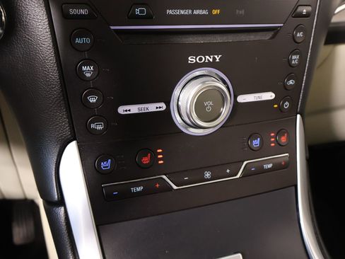 Used 2018 Ford Edge Titanium w/ Equipment Group 302A image 8