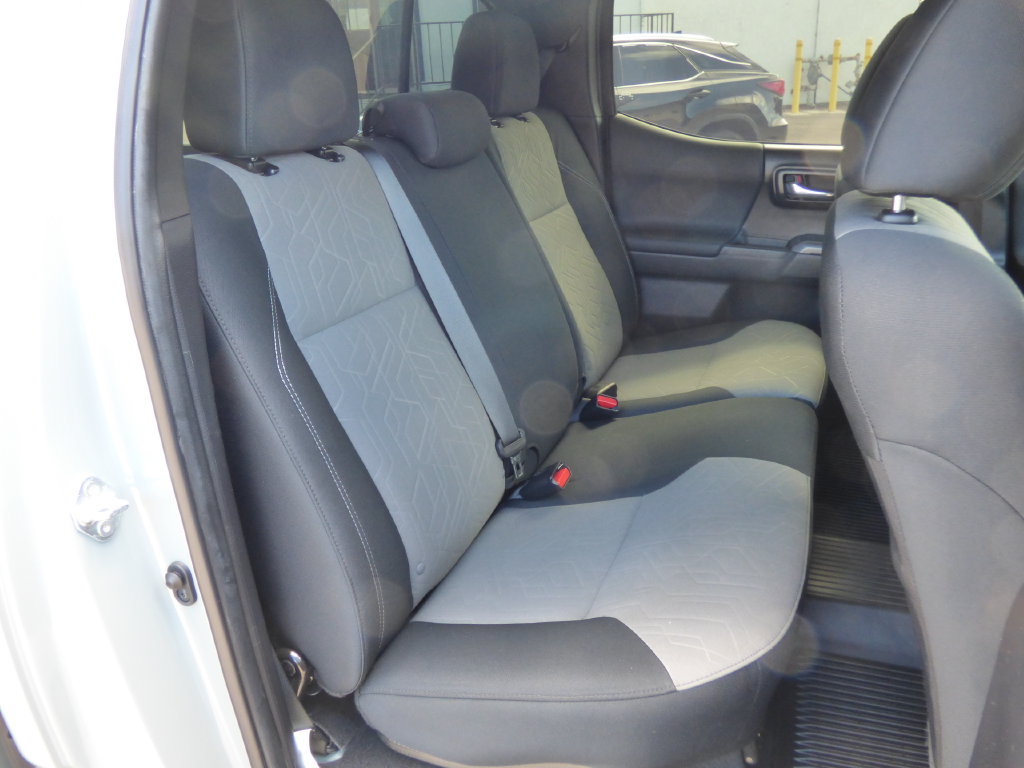 Used 2023 Toyota Tacoma TRD Off-Road AWD/4WD image 17