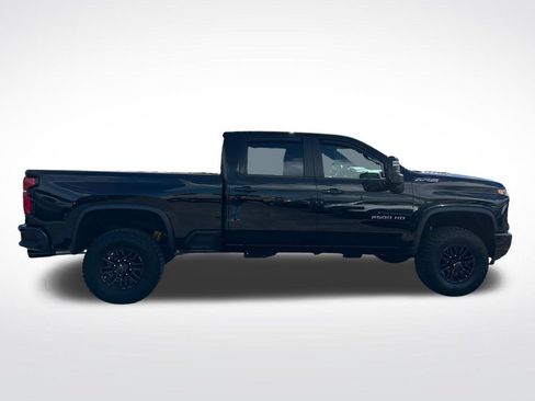 Used 2024 Chevrolet Silverado 2500 ZR2 w/ Technology Package AWD/4WD image 7