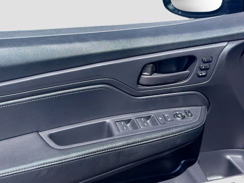 Used 2024 Honda Odyssey Sport image 16