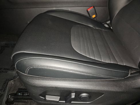 Used 2024 Kia Sportage SX image 30