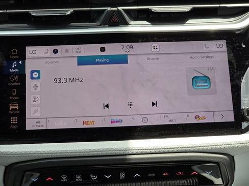 New 2026 Jeep Cherokee Laredo AWD/4WD image 14