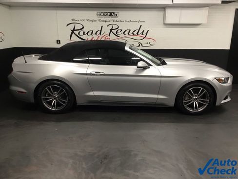 Used 2016 Ford Mustang Premium image 12