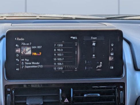 Used 2022 Lexus GX 460 Premium w/ Premium Plus Package image 19