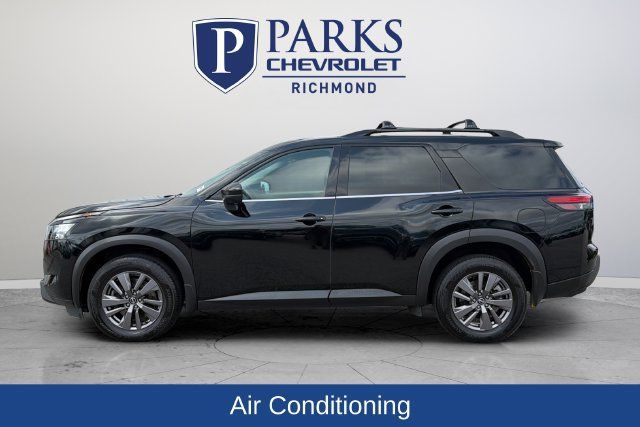 Used 2023 Nissan Pathfinder SV AWD/4WD image 4