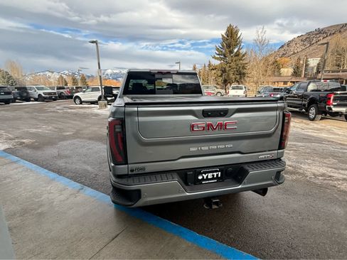Used 2024 GMC Sierra 2500 AT4 w/ AT4 Premium Plus Package image 16