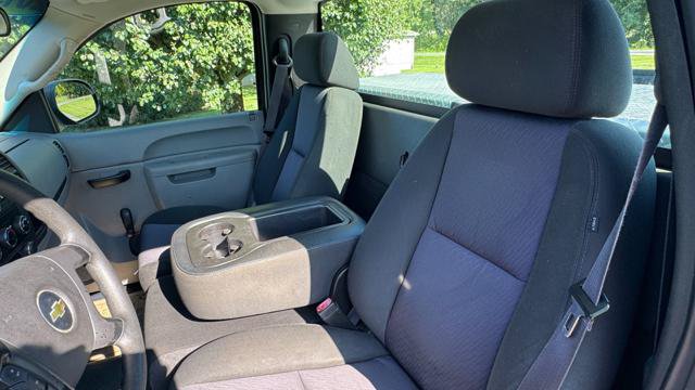 Used 2013 Chevrolet Silverado 1500 W/T w/ LS Package AWD/4WD image 8