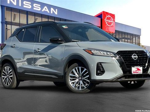 Certified 2023 Nissan Kicks SR w/ SR Premium Package image 1