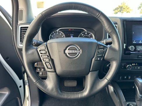 Used 2024 Nissan Frontier SV w/ Hardbody Edition image 15
