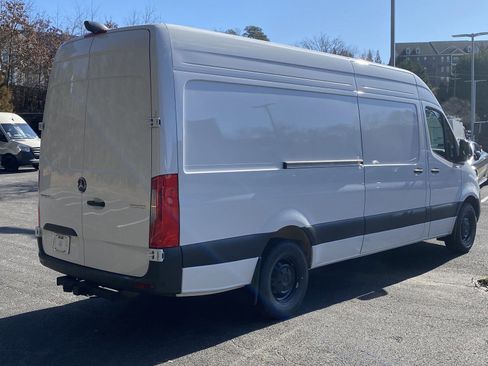 New 2025 Mercedes-Benz Sprinter 2500 image 9