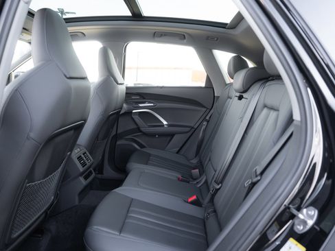 New 2025 Audi Q5 Premium Plus image 24