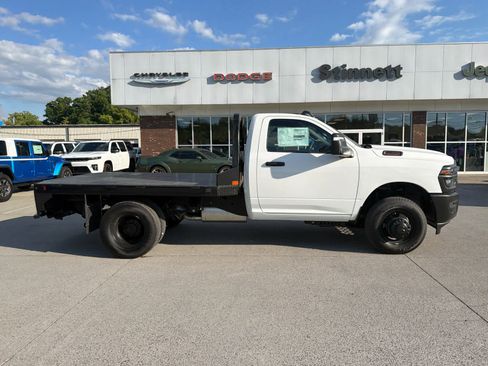 New 2026 RAM 3500 Tradesman AWD/4WD image 2