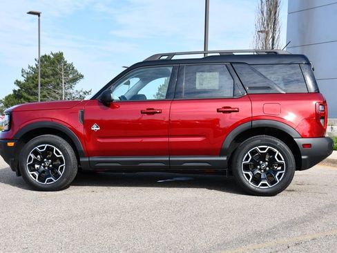 Used 2025 Ford Bronco Sport Outer Banks w/ Outer Banks Tech Package+ AWD/4WD image 3