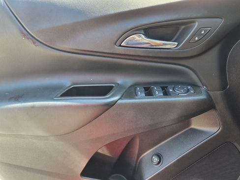 Certified 2024 Chevrolet Equinox LT FWD image 32