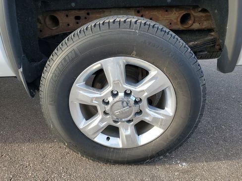 Certified 2018 GMC Sierra 2500 SLT w/ Duramax Plus Package image 31