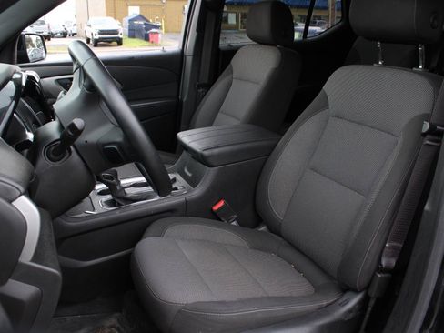 Used 2023 Chevrolet Traverse LT w/ Midnight/Sport Edition AWD/4WD image 15