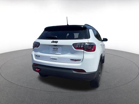 Used 2025 Jeep Compass Trailhawk AWD/4WD image 14