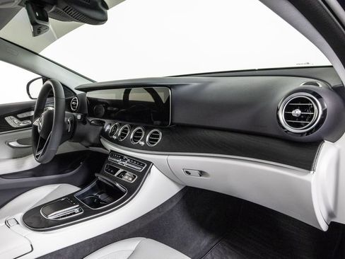 Used 2023 Mercedes-Benz E 350 Sedan image 16