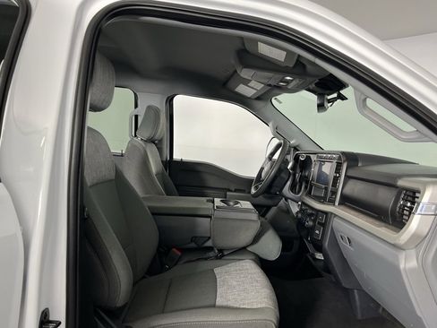 Used 2023 Ford F250 XLT w/ Snow Plow Prep Package image 31