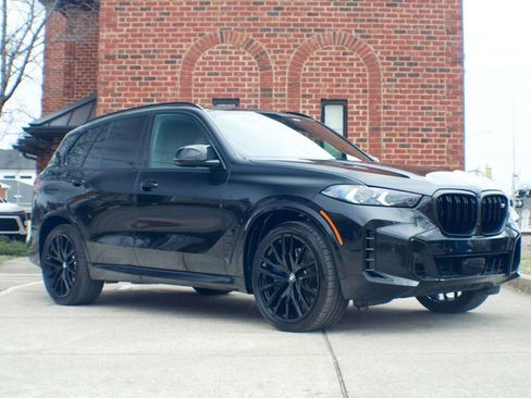 Used 2024 BMW X5 M60i image 3