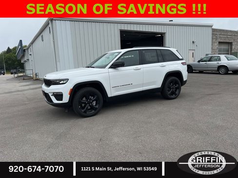 New 2025 Jeep Grand Cherokee Limited w/ Luxury Tech Group II image 1
